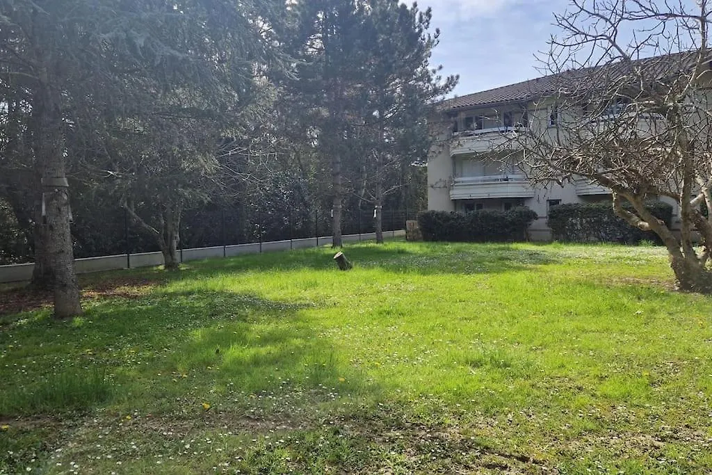 Joli T2 Vue Sur Le Jardin Proche De Toulouse Διαμέρισμα Launaguet