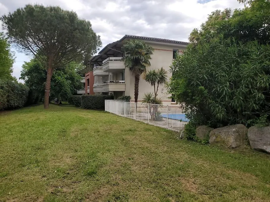 Joli T2 Vue Sur Le Jardin Proche De Toulouse Διαμέρισμα Launaguet