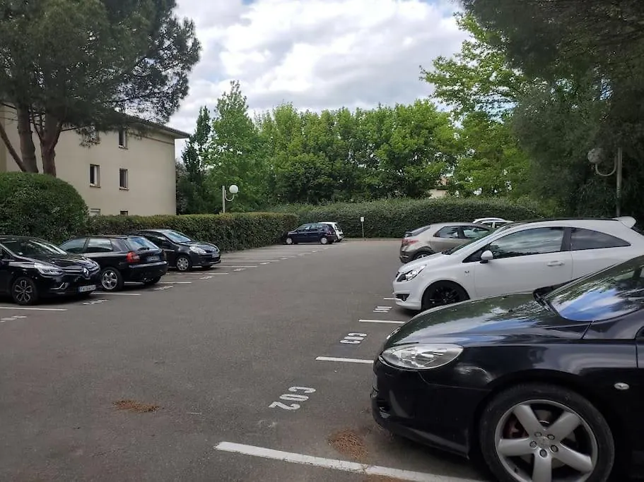 Joli T2 Vue Sur Le Jardin Proche De Toulouse Διαμέρισμα Launaguet